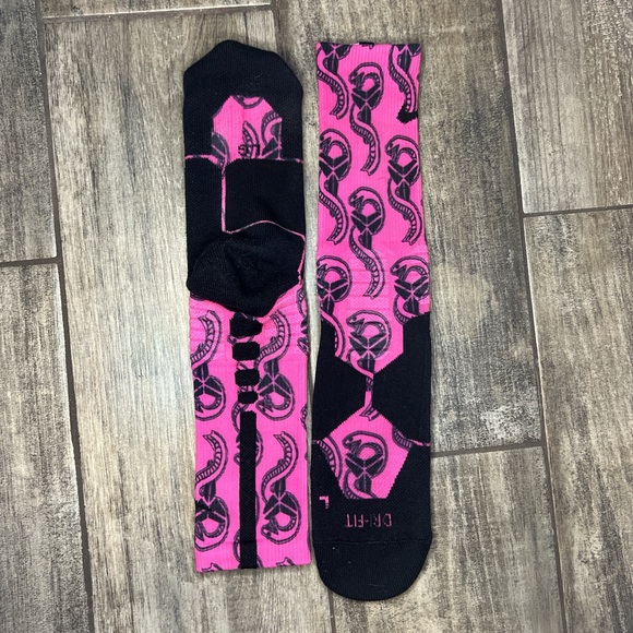 kobe bryant socks nike